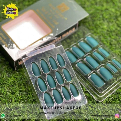 Roseberry Stick On Nails ( BR07 )