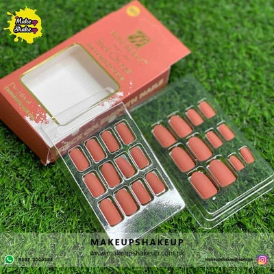 Roseberry Stick On Nails ( BR15 )