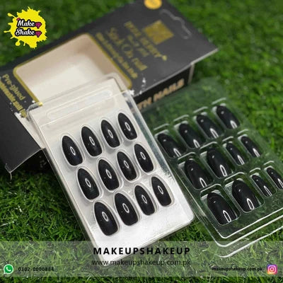 Roseberry Stick On Nails ( BR20 )